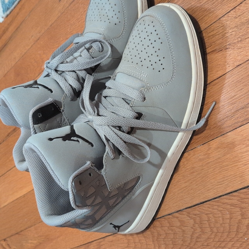 NIKE Mens Air Jordan 1 Flight 3 Retro Cool Wolf Grey Sneakers